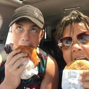 Meet your Posher, Leigh-anne